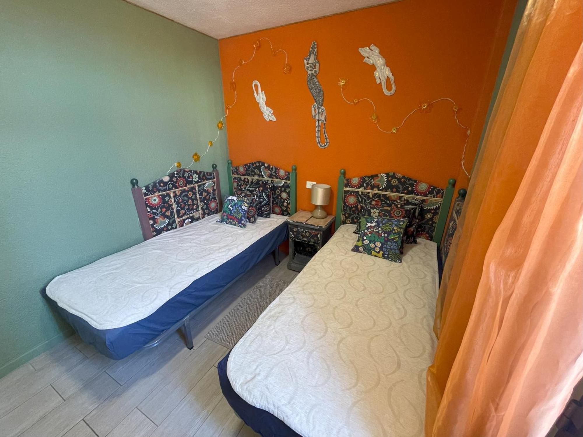 Fine Art Jeans Apartment Арона Экстерьер фото